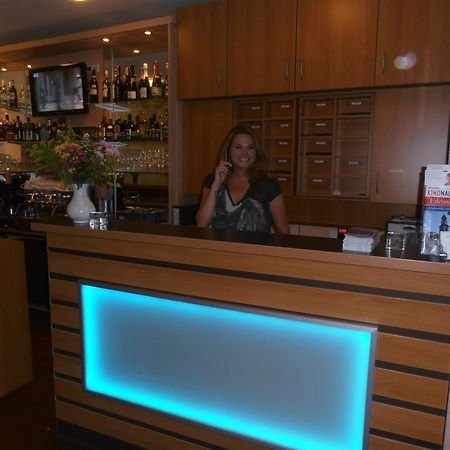 Altan Hotel Хамбург Екстериор снимка