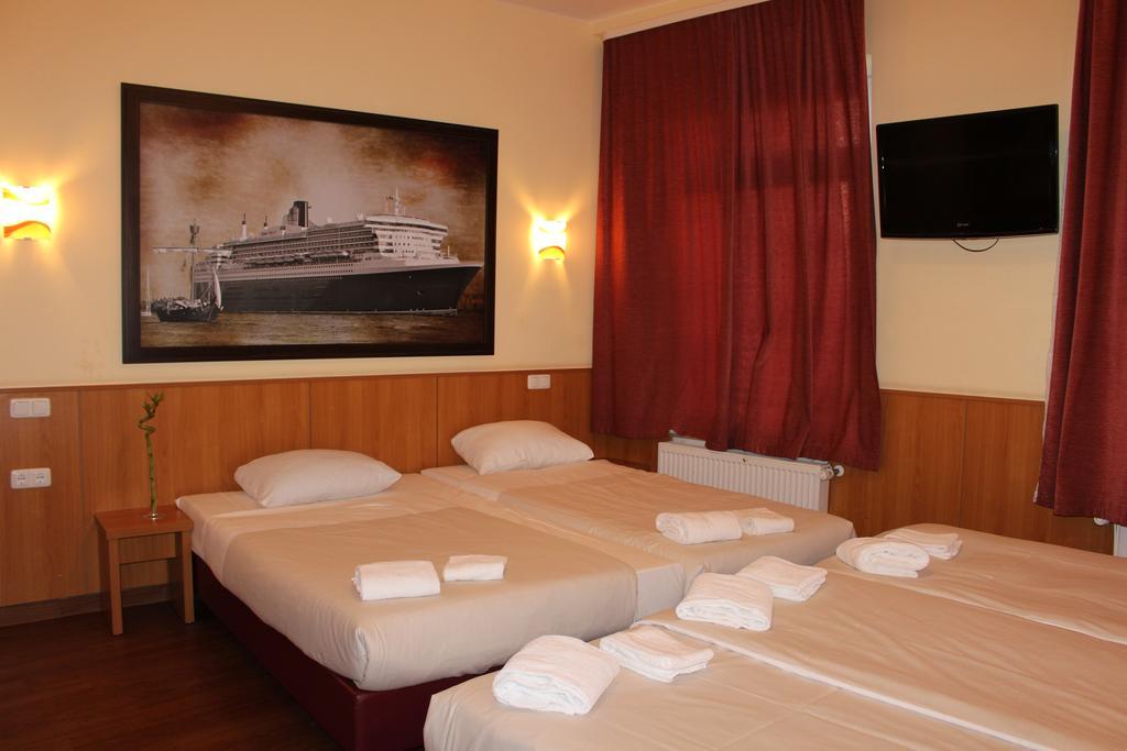 Altan Hotel Хамбург Екстериор снимка