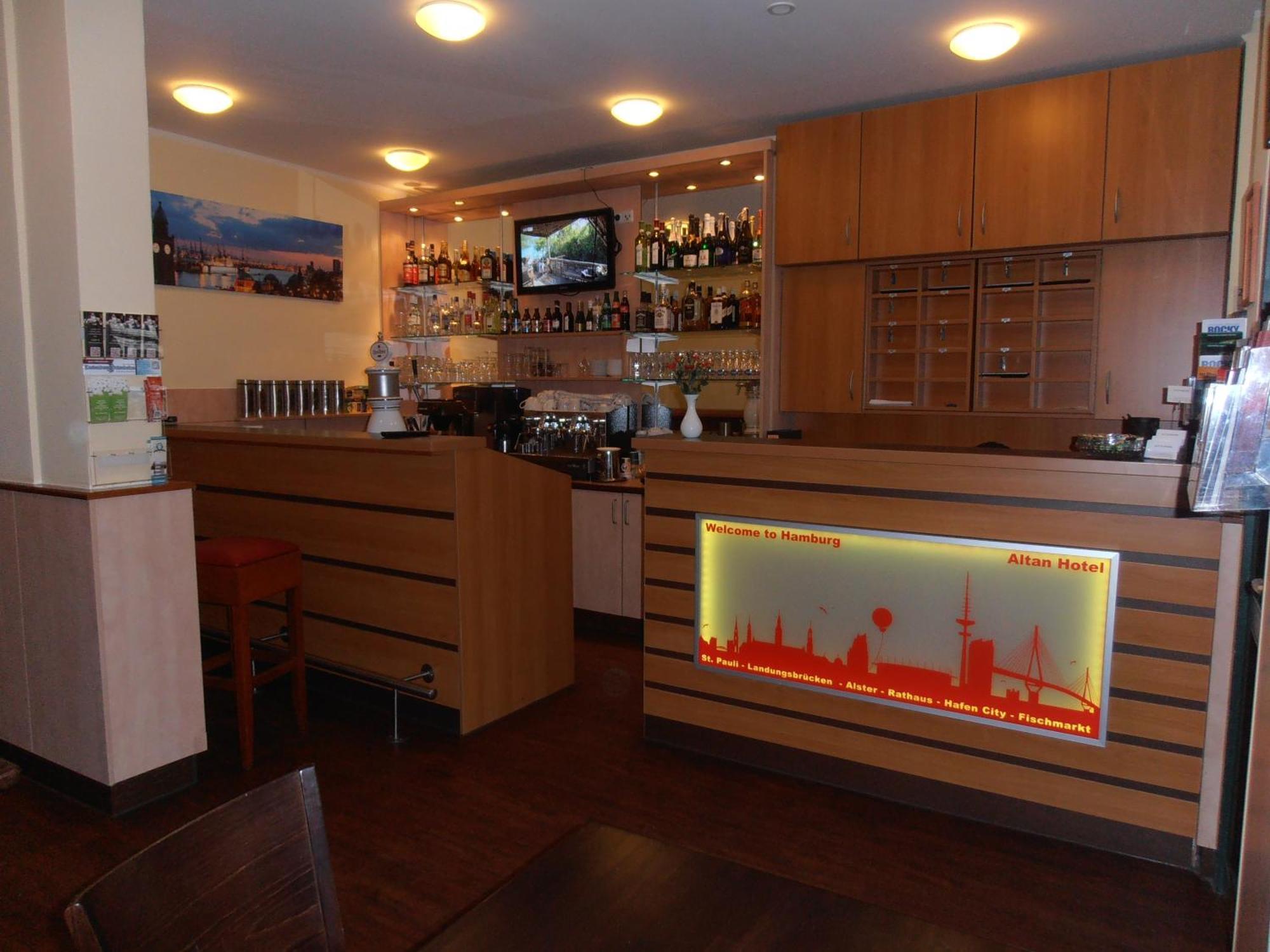 Altan Hotel Хамбург Екстериор снимка