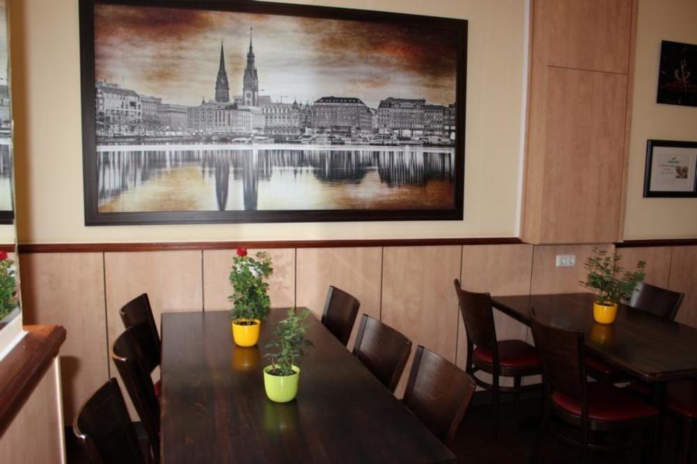 Altan Hotel Хамбург Екстериор снимка