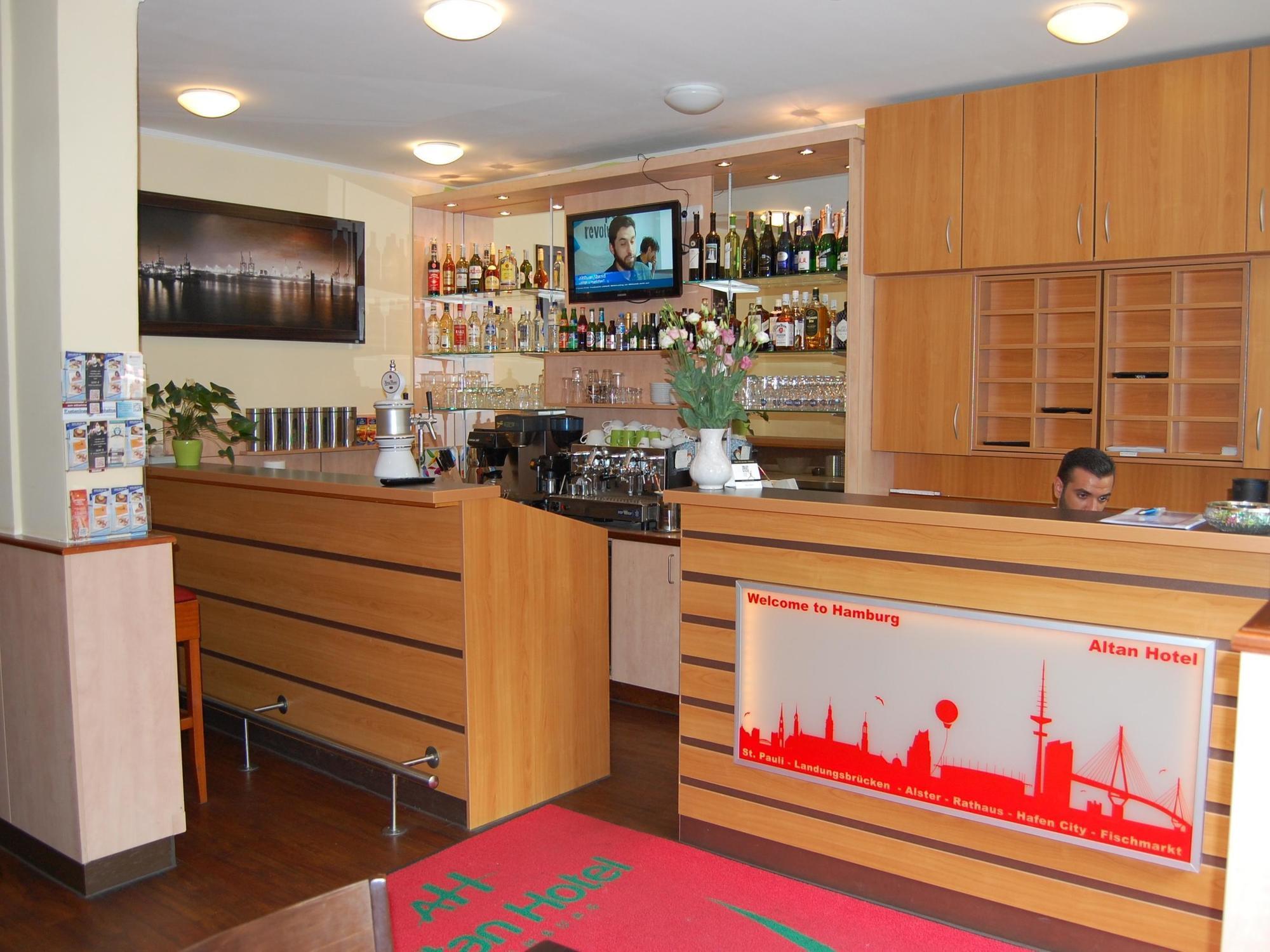 Altan Hotel Хамбург Екстериор снимка