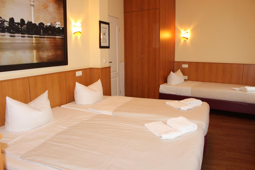 Altan Hotel Хамбург Екстериор снимка