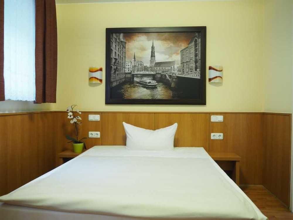 Altan Hotel Хамбург Екстериор снимка