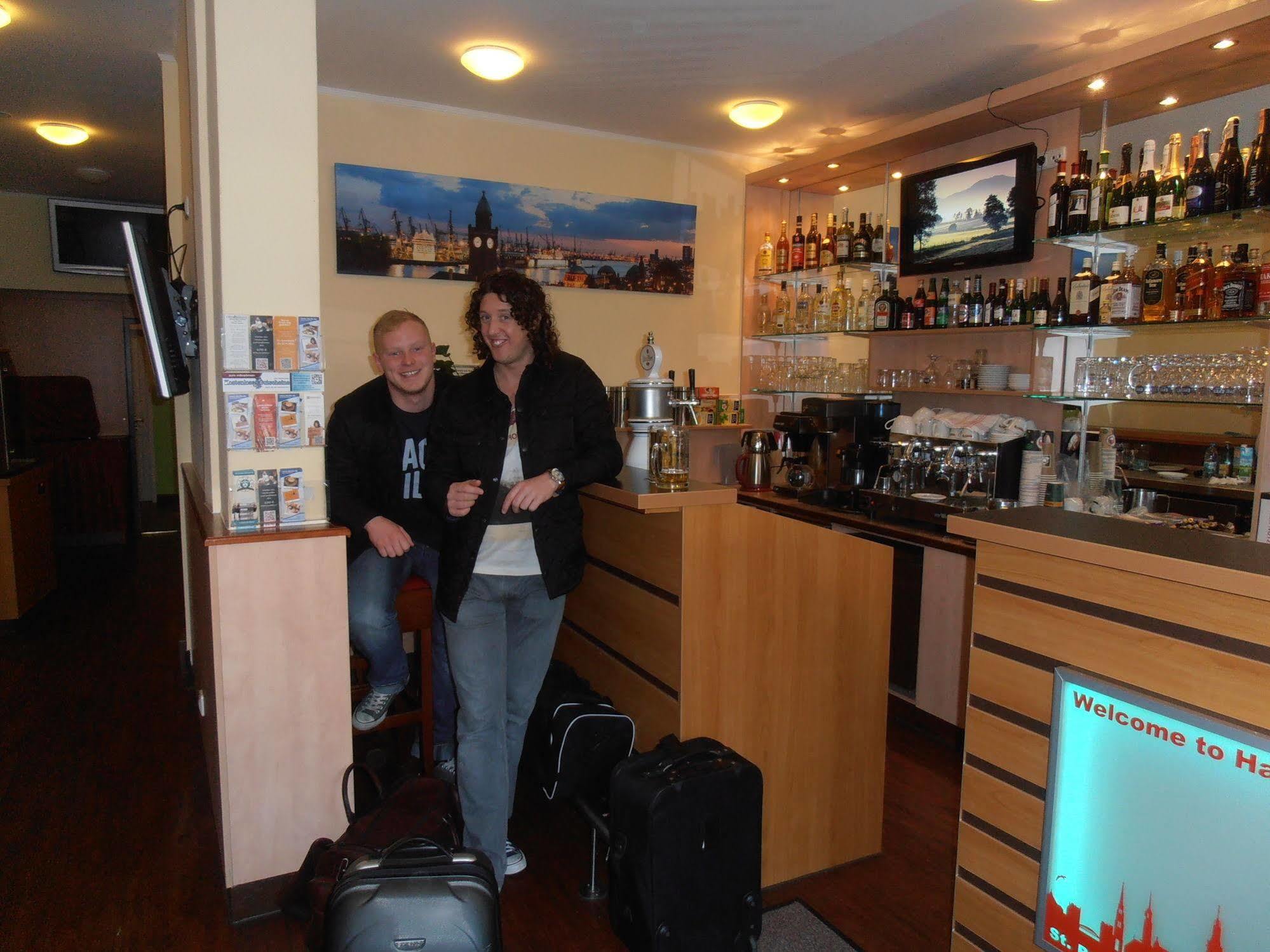 Altan Hotel Хамбург Екстериор снимка