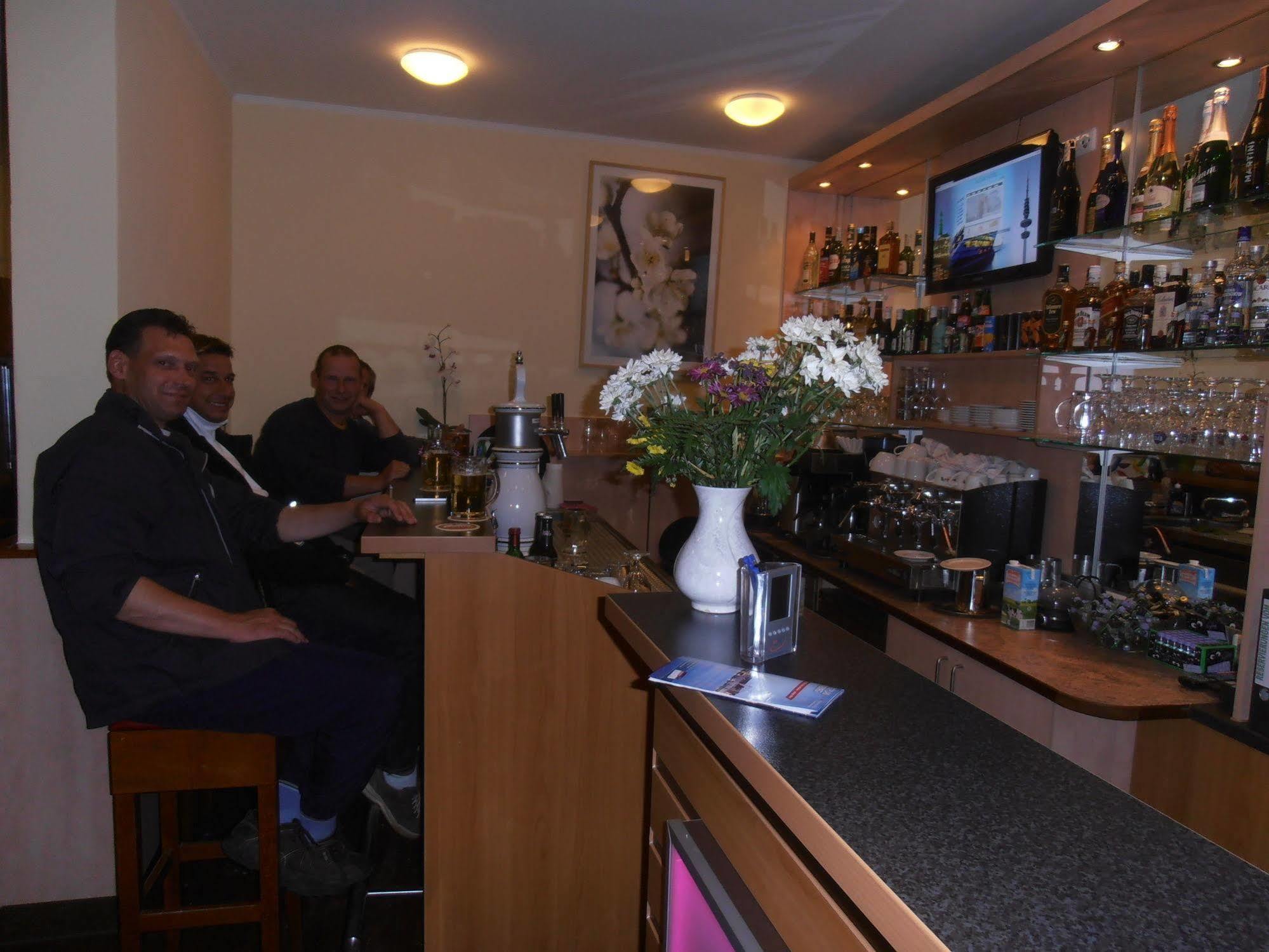 Altan Hotel Хамбург Екстериор снимка
