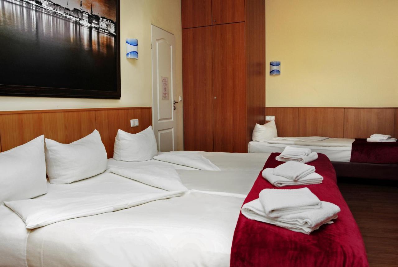 Altan Hotel Хамбург Екстериор снимка